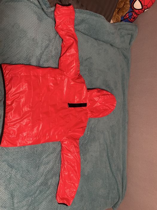 Червено яке Nike