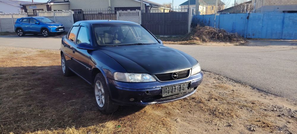Продаю Опель вектра В