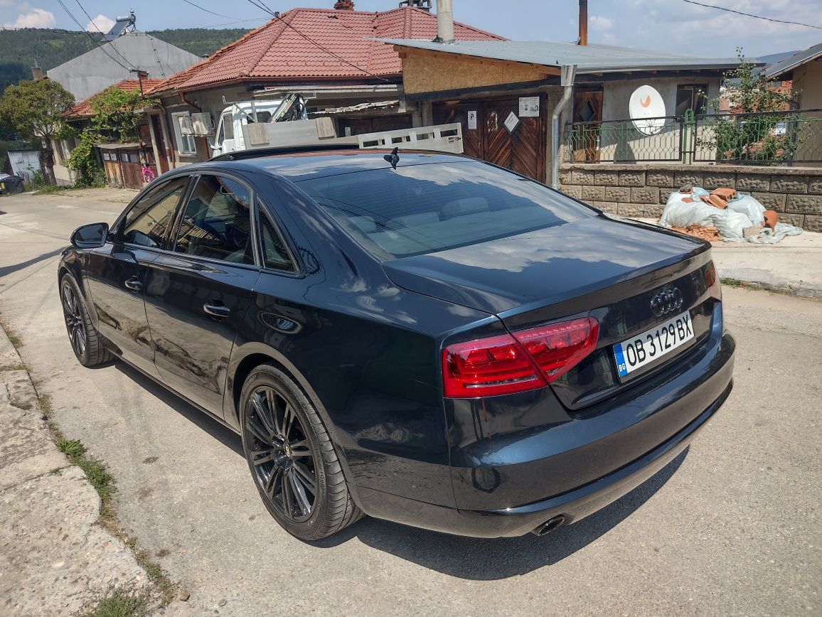 Ауди А8, 4.2TDI/2011г.