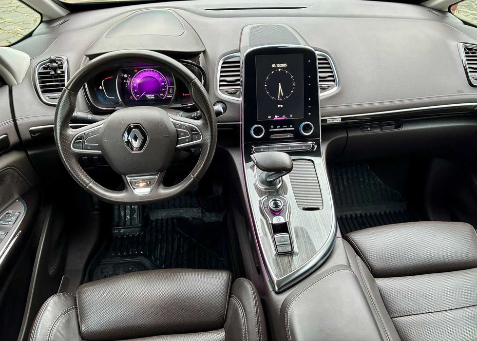 Renault Espace Initiale Paris
