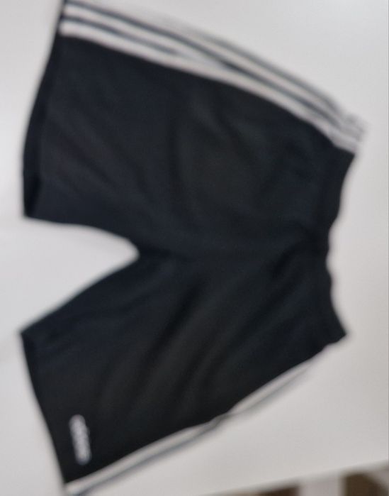 Pantaloni scurti Adidas M