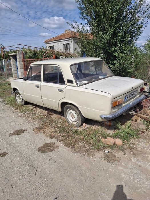 Продавам Жигули 2101