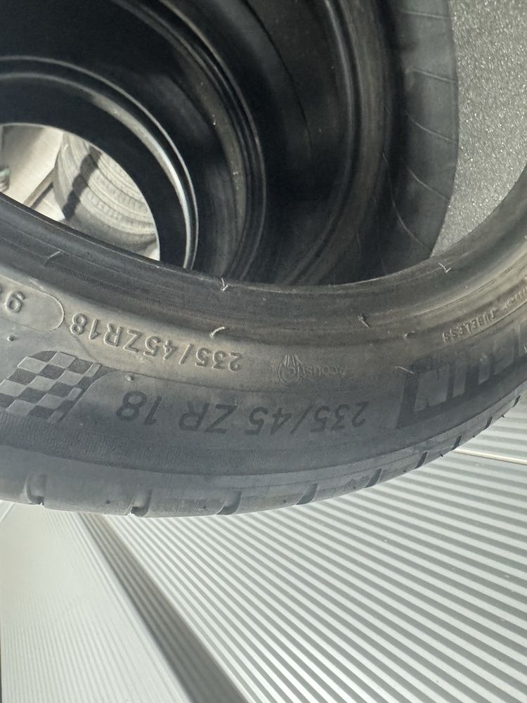 235 45 18 michelin vara 2021