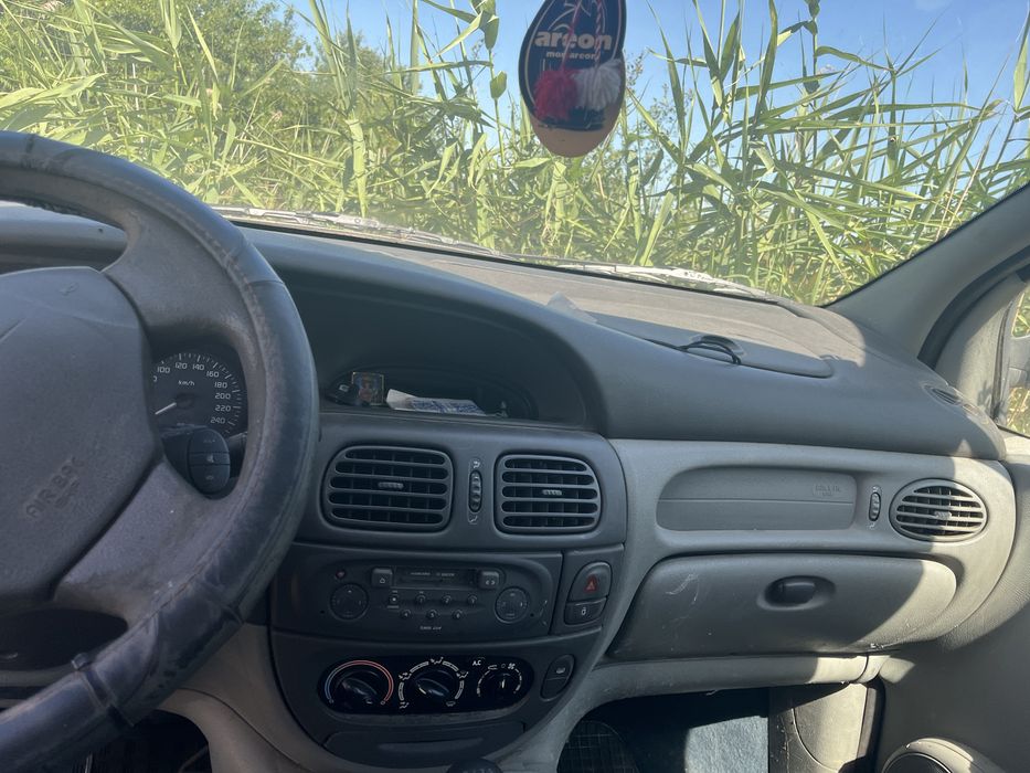 Renault Scenic 2000г за части