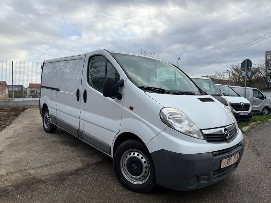 Opel Vivaro Renault Trafic extra lung 2014 euro 5 clima !