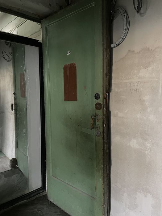 Деревянная дверь старинная 89 226