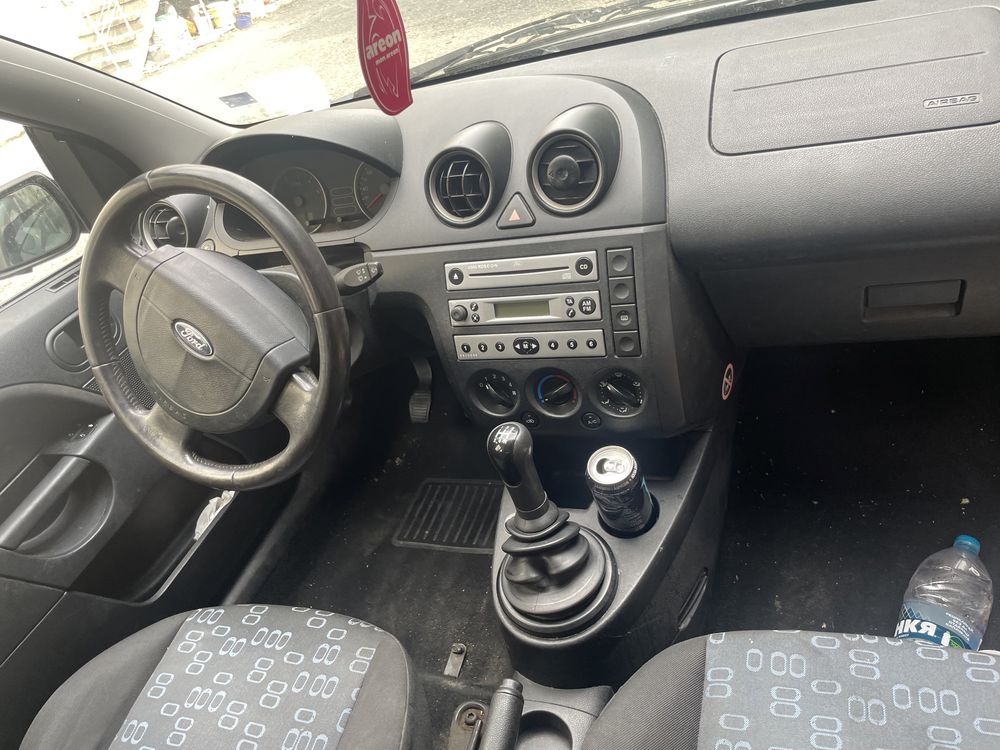 Ford Fiesta mk5 1.4Hdi Форд Фиеста мк5 1.4Хди на-части!!