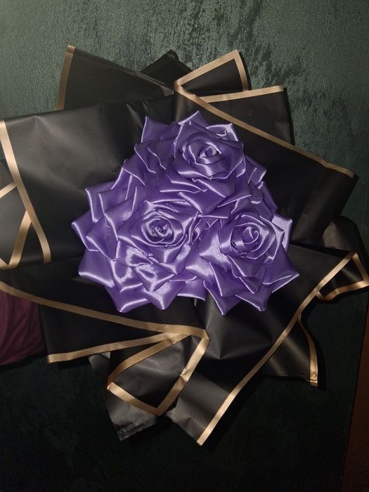 Buchet de trandafiri din satin