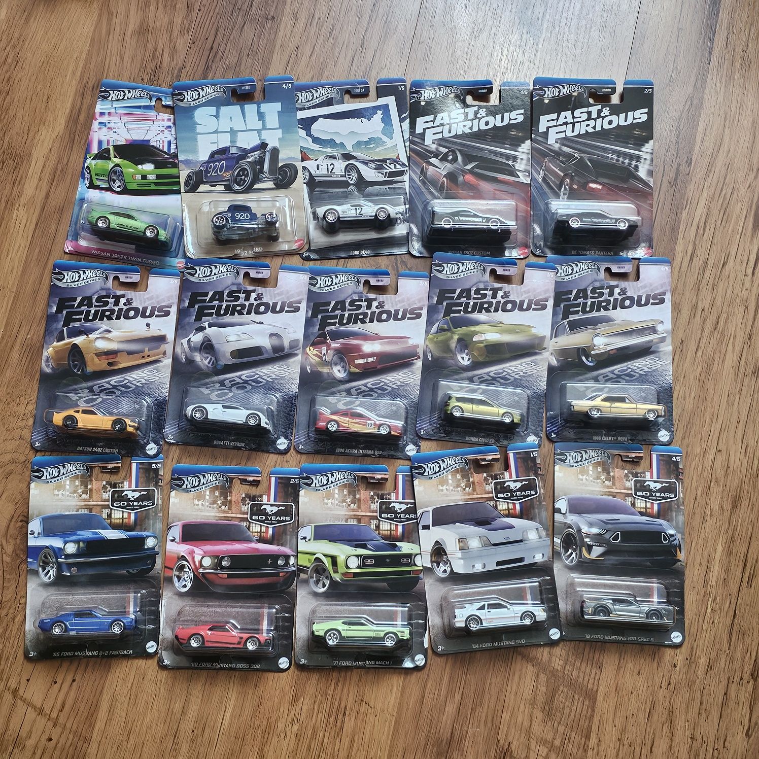 Колички Hot Wheels silver.