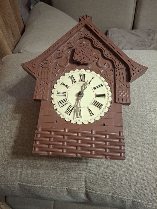 Часы с кукушкой.