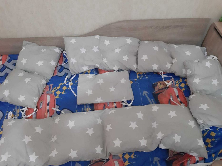 Продавам кошара на три нива 60/120