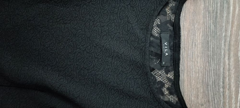 Елегантни черни рокли