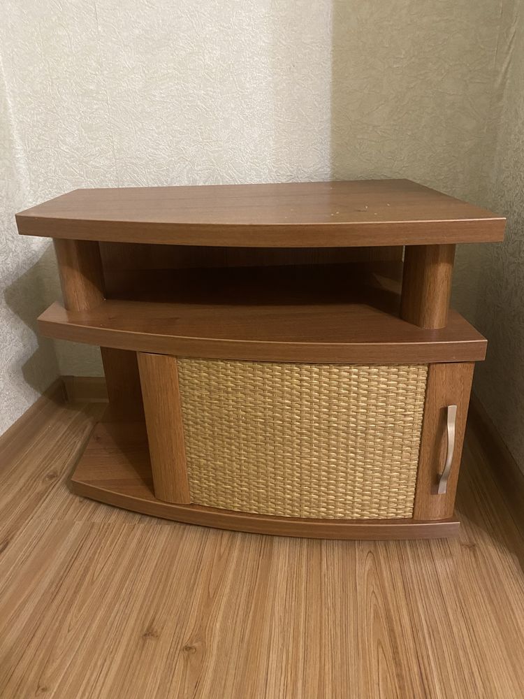 Продается подставка под цветы