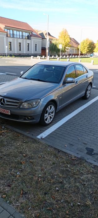 Vând Mercedes Benz c class 200