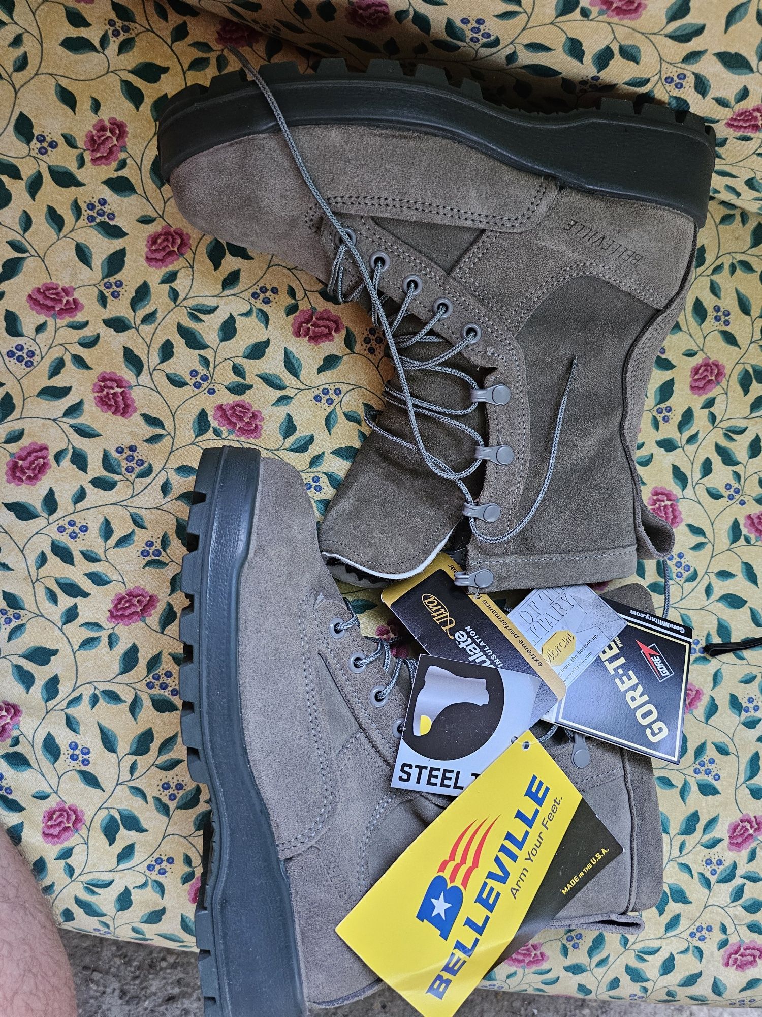 Bocanci Beleville nr 39,5 cu protecție de fier in vârful bocancului.