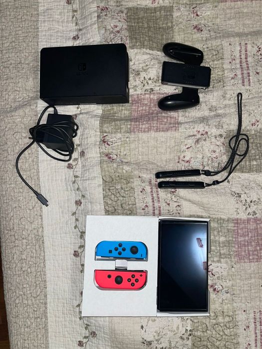 Nintendo Switch OLED в хорошем состоянии 64 гб