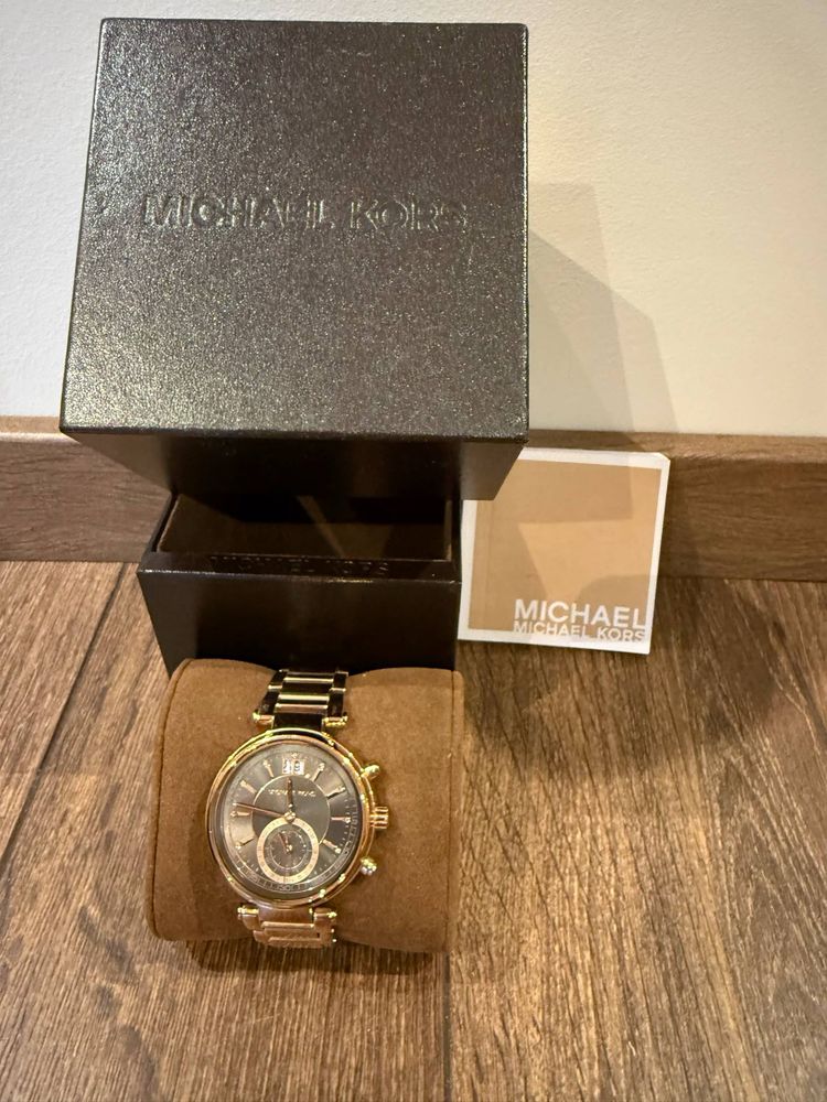 Часовник Michael Kors
