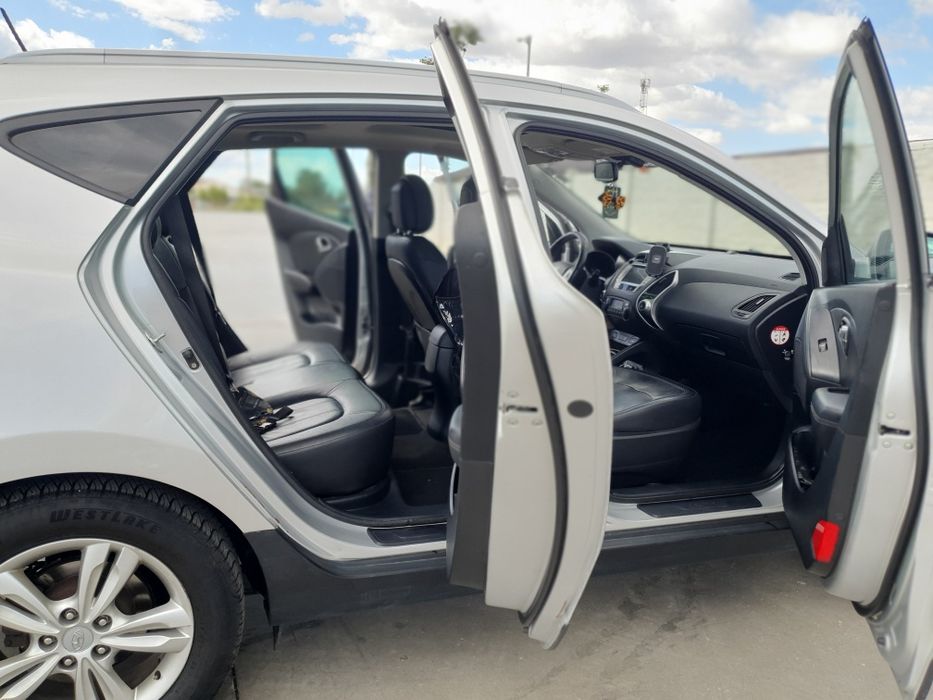 Vând/Variante hyundai ix 35.2.0 diesel .automat 184.cp extra full .