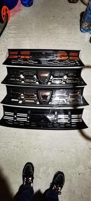Grila fata Masca Dacia Duster Logan Sandero Stepway 2013 2023