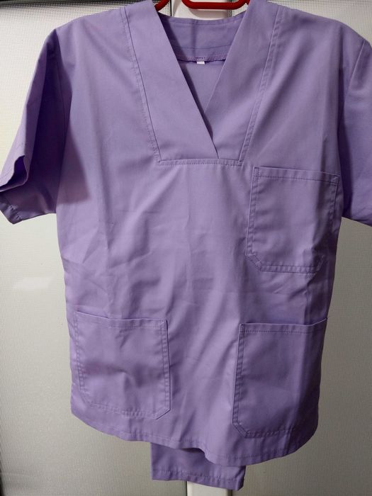 Lichidare stoc costume sanitare