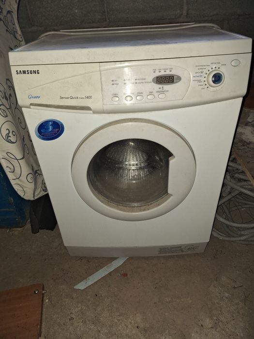 Продам стиральную машину