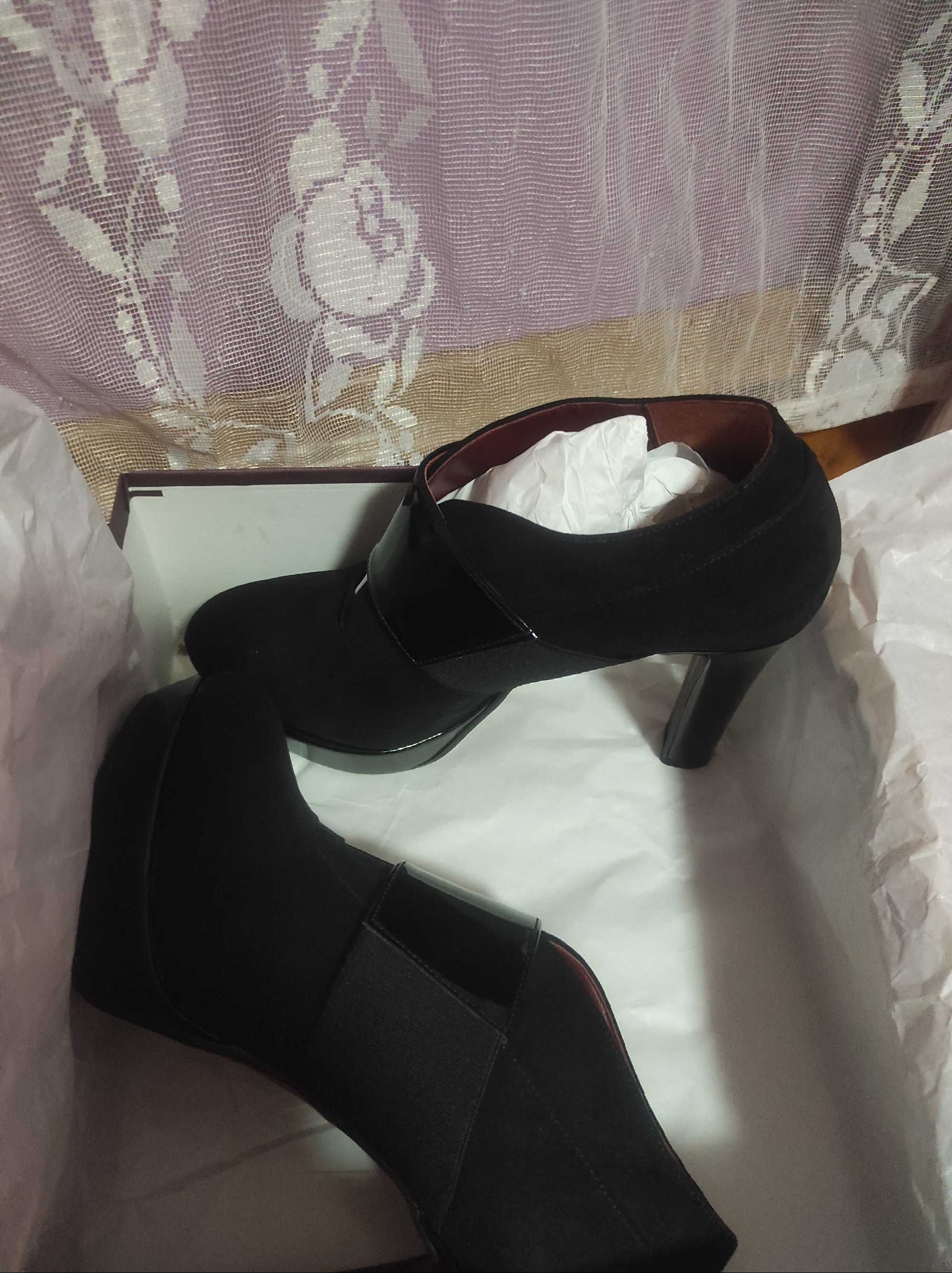 Нови, елегантни дамски обувки