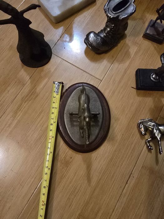 Statuete din bronz masiv