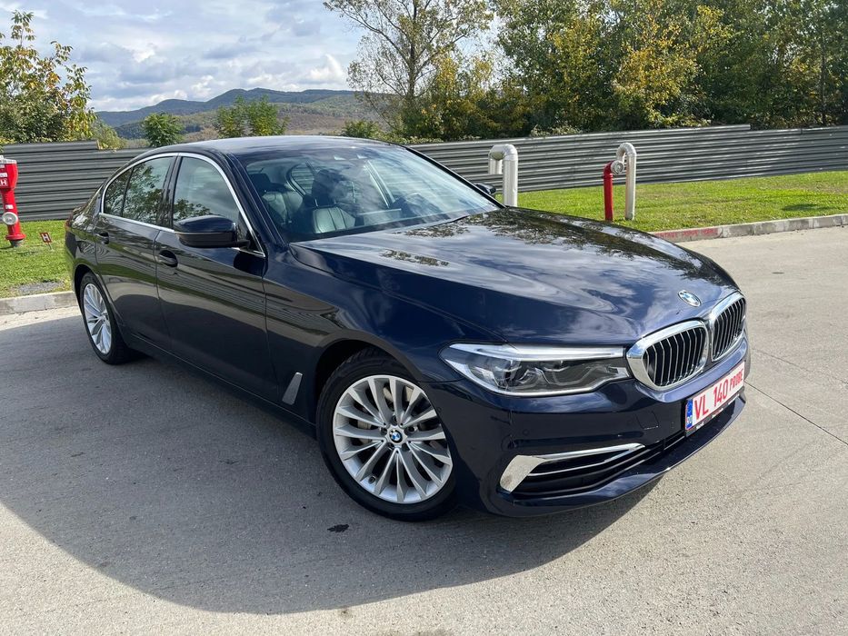BMW Seria 5 BMW 530e Luxury Line, HUD, 360, Faruri adaptive, istoric full BMW