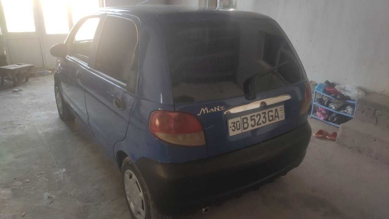 Матиз сотилади , йили 2003. Нархи 2500 $ ками бор.