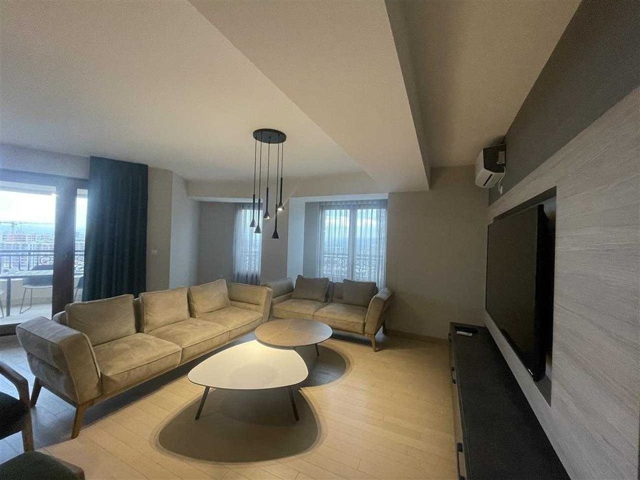 Дава се под наем Двустаен апартамент в Бургас, Център - 67 кв.м за 229.5 € - Снимка #4