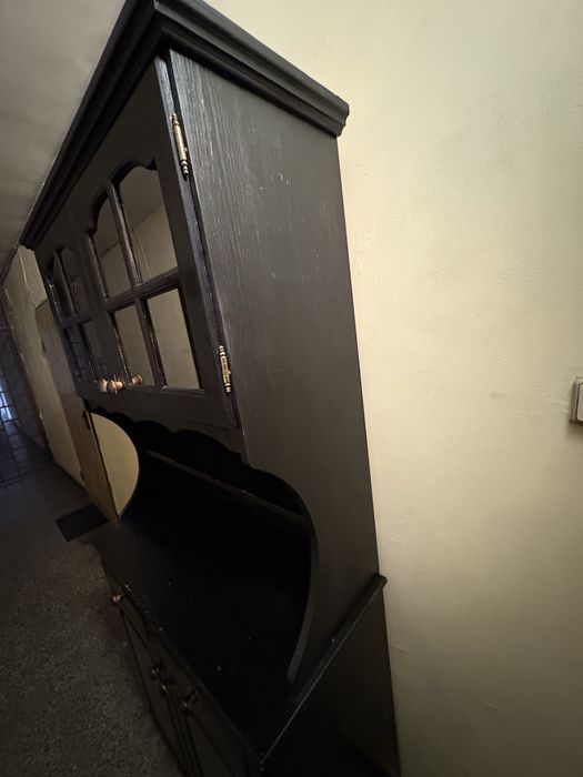 Бюфет дървен масив