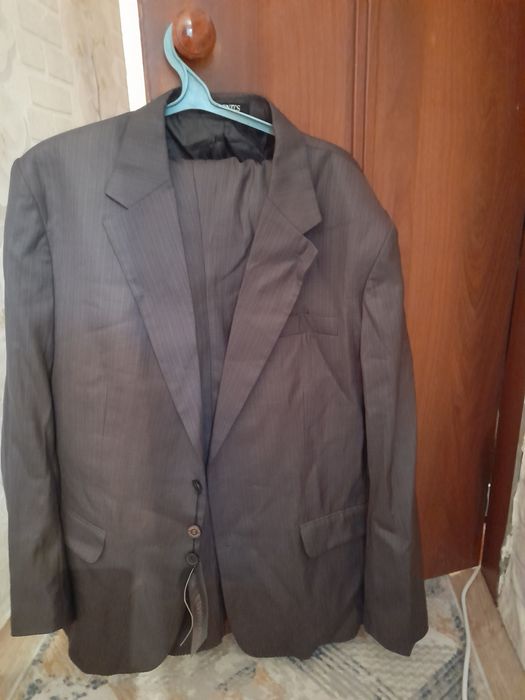 Костюм мужской новый -25000