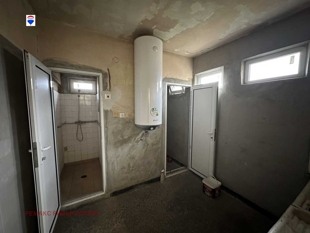 Продава се Многостаен апартамент в Русе, Захарна фабрика - 182 кв.м за 849 €/кв.м - Снимка #14