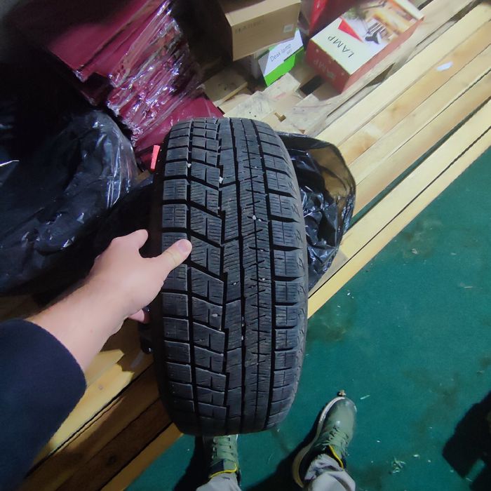 Продам зимнии шины