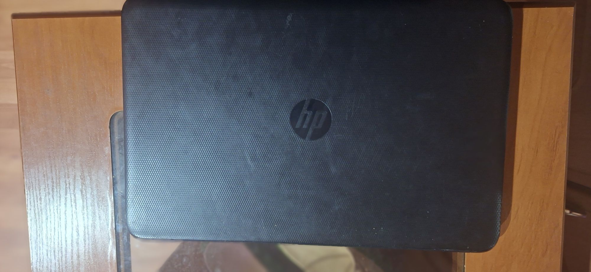 Vând leptop HP HQ-TRE