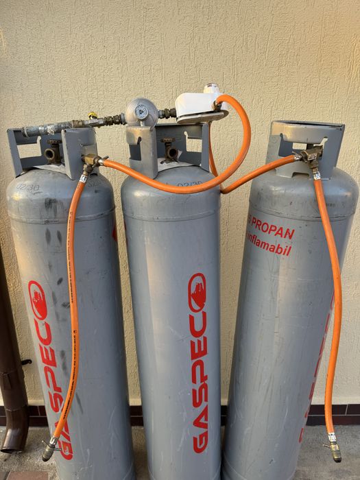 Vând 4buteli cu centralina