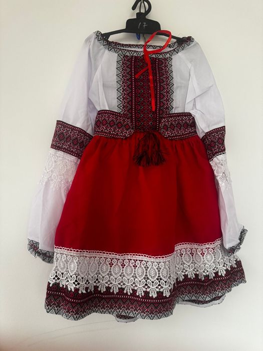 Costum rochiță tradițional popular