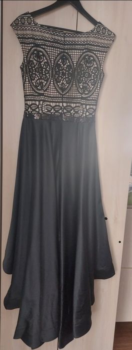Vând rochie de seara neagra