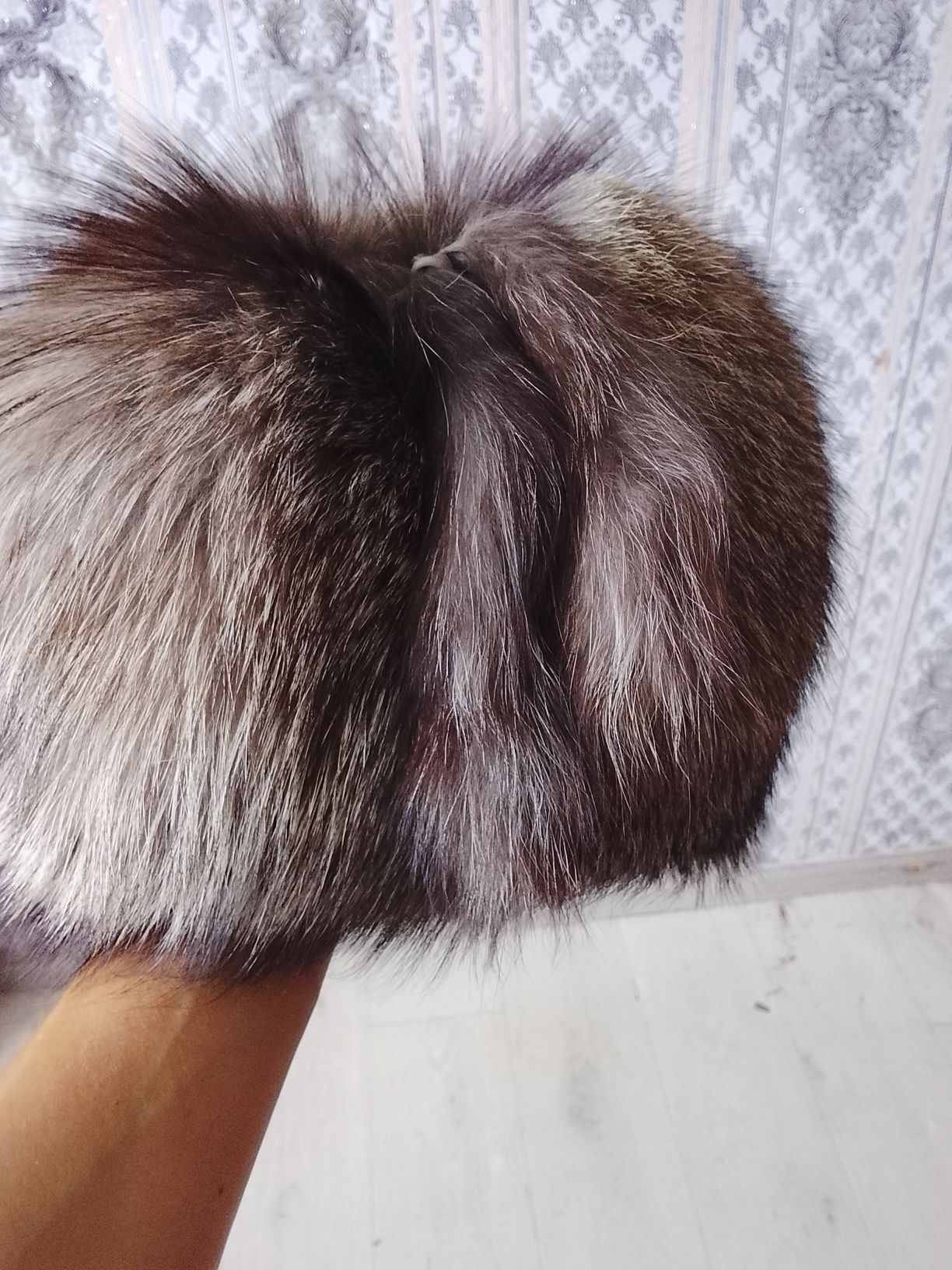Продам срочно шапку в хорошем состоянии