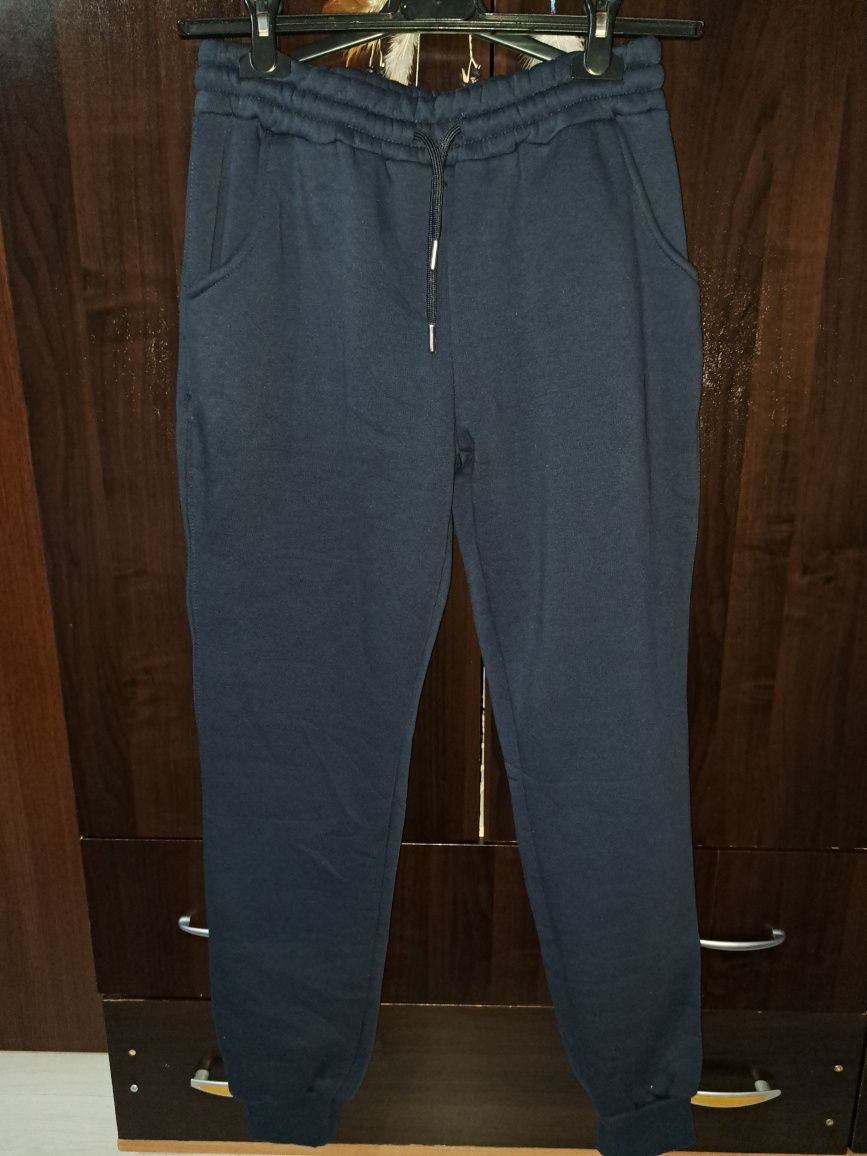 Pantaloni de trening de damă
