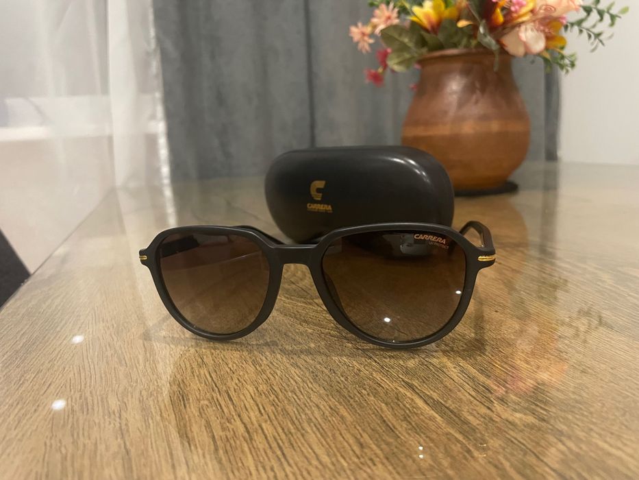 Продавам очила Carrera 342-s