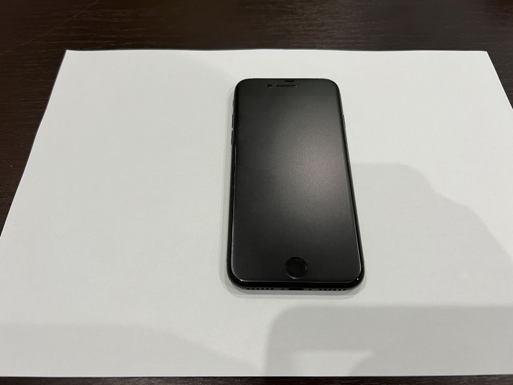 Продам iphone 7 128 gb