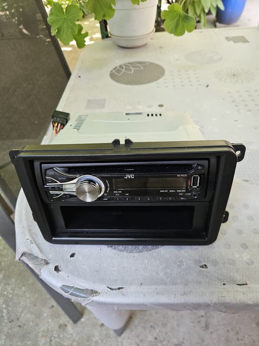 Vand jvc KD-R431 stare bună cu adapor de Bluetooth