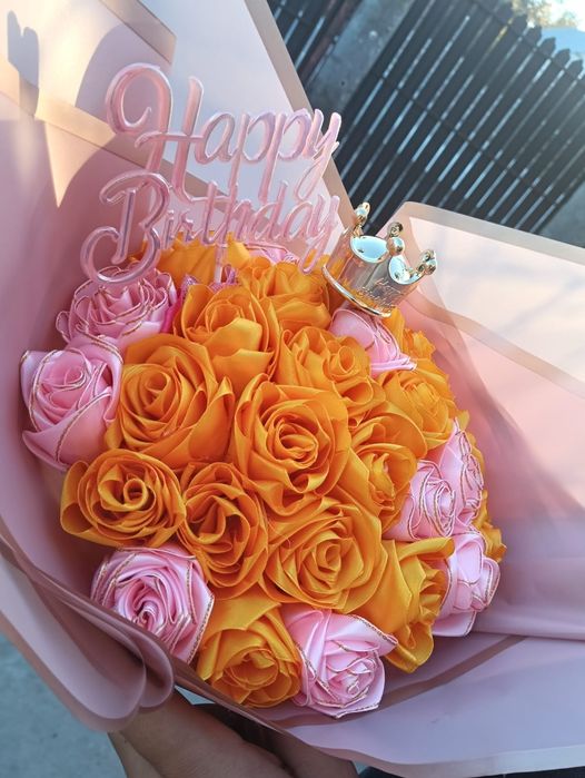 Buchet de trandafiri din satin