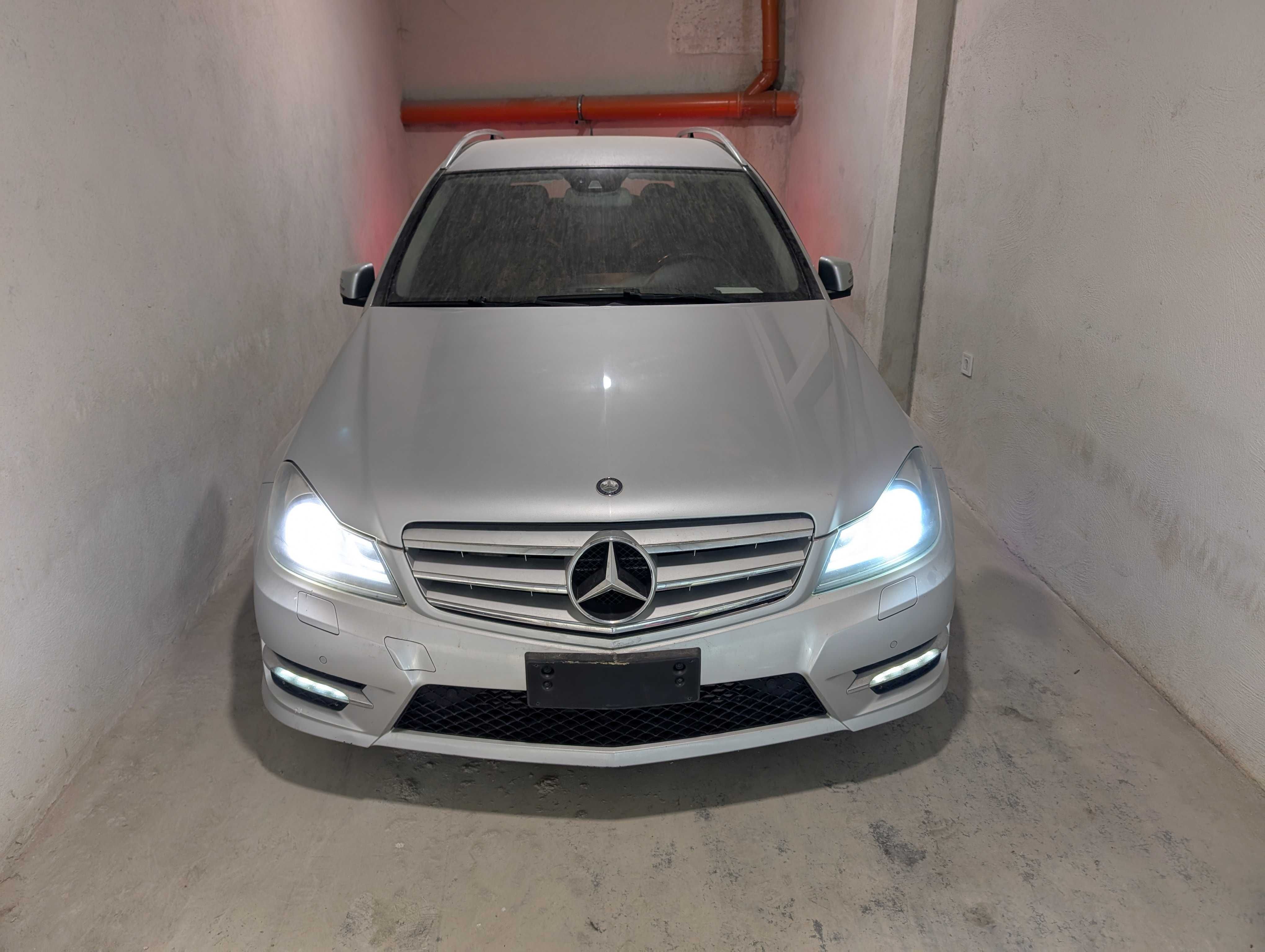Mercedes-Benz C-class ляв волан - само на части