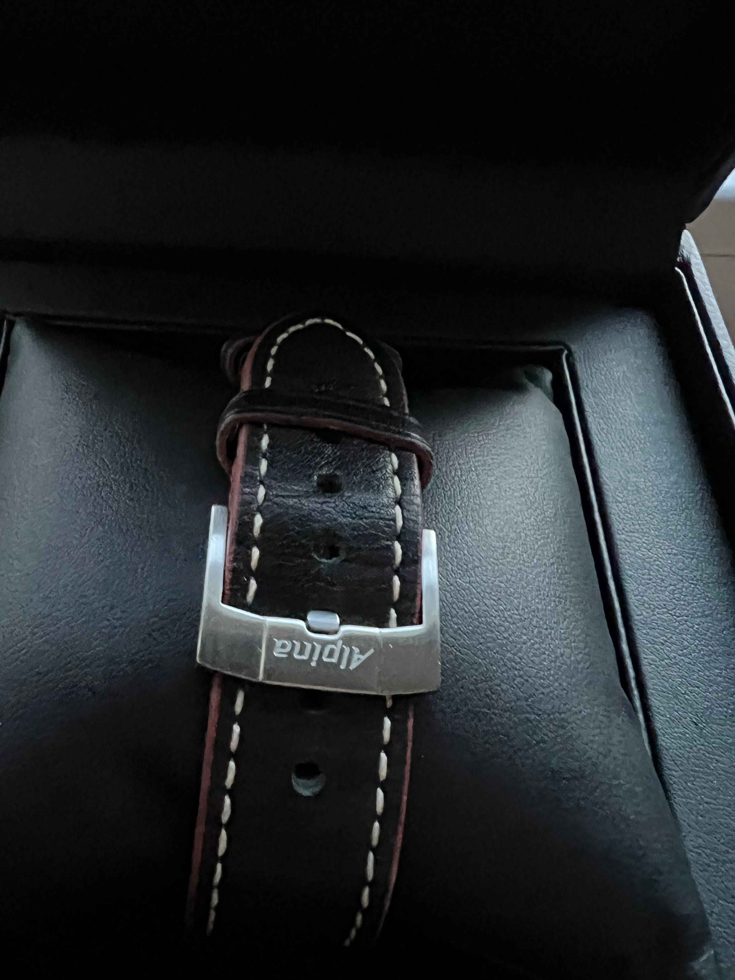 Alpina Alpiner 4 Automatic швейцарски часовник
