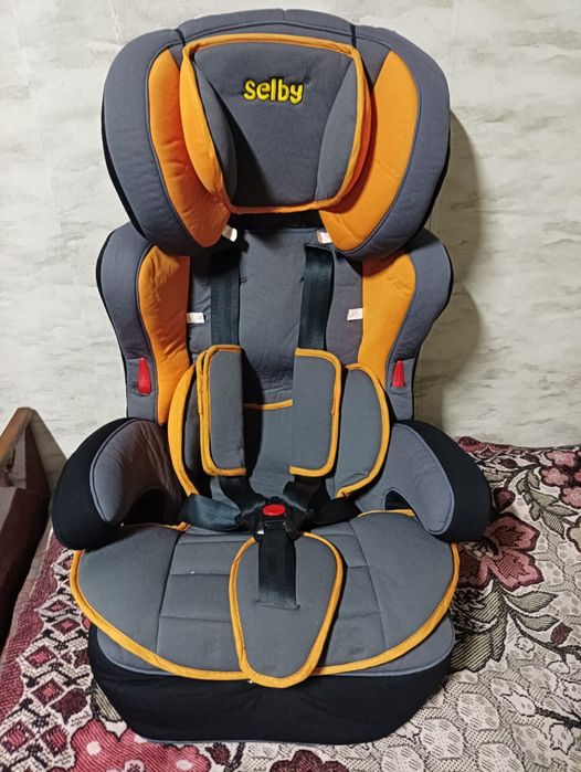 Детское автомобильное кресло