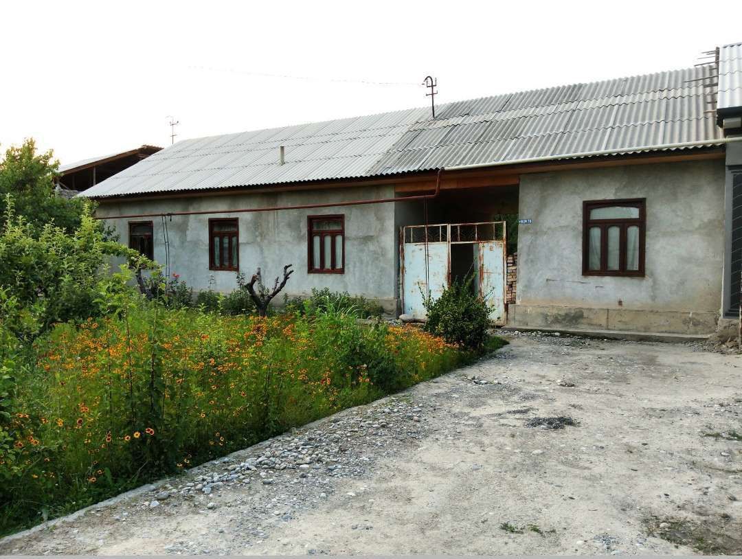Hovli uy 11,5 sotix srochna