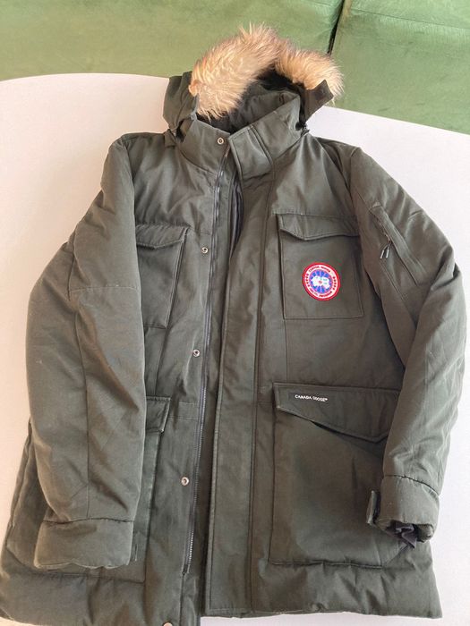 Куртка зимняя(canada goose)