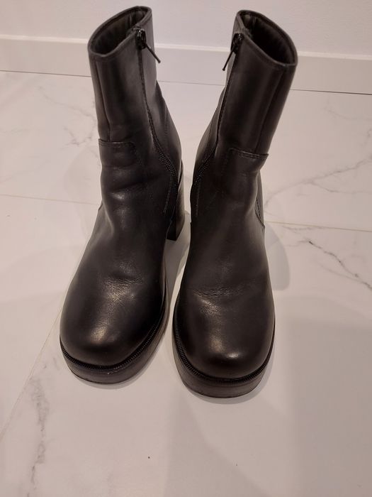 Ghete cu toc de dama din piele naturala 39